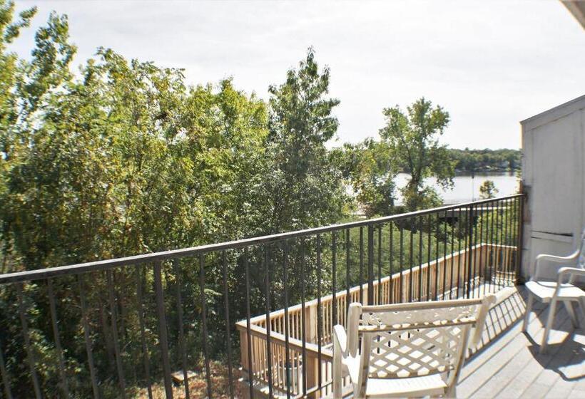 غرفة ديلوكس مزودة بشرفة, Lakeview Inn