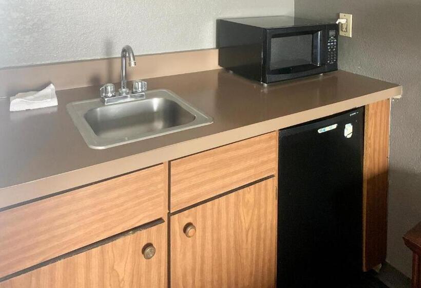 غرفة ديلوكس سرير كينج, Lakeview Inn