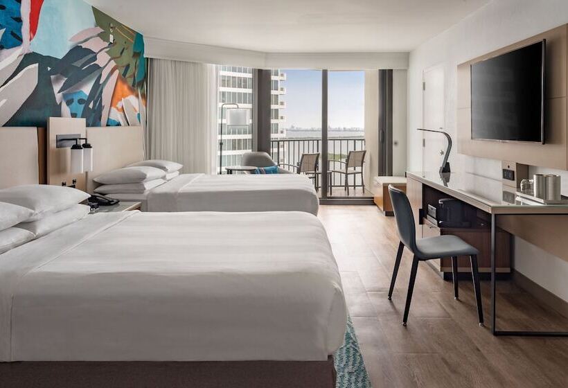 带2个双人床的标准工作室, Miami Marriott Biscayne Bay