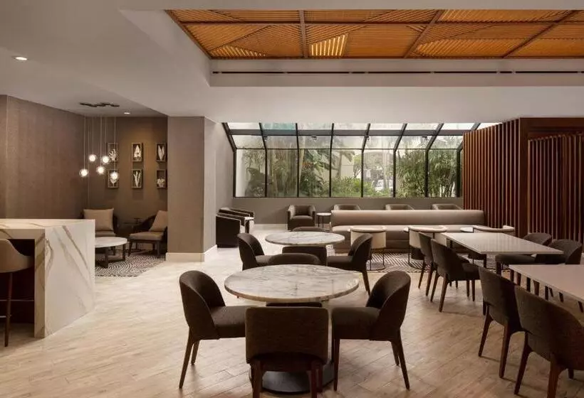 キングサイズベッドのデラックスルーム, Palm Beach Gardens Marriott