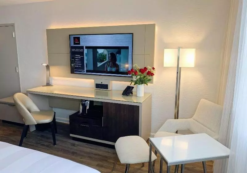 キングサイズベッドのデラックスルーム, Palm Beach Gardens Marriott