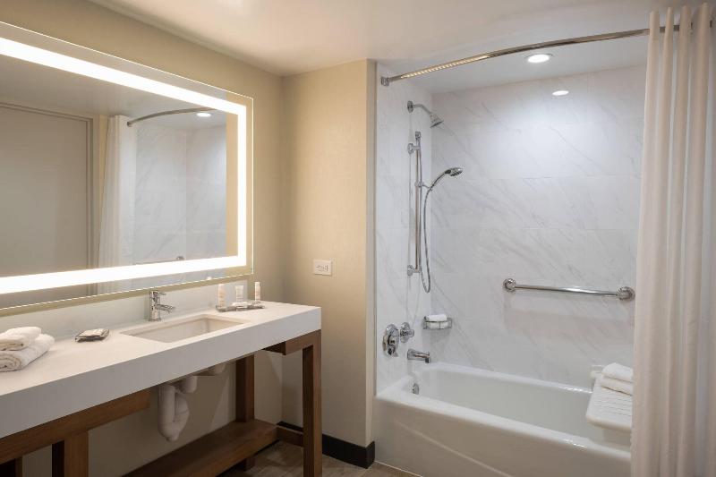 带大床的行政房间, San Diego Marriott Mission Valley