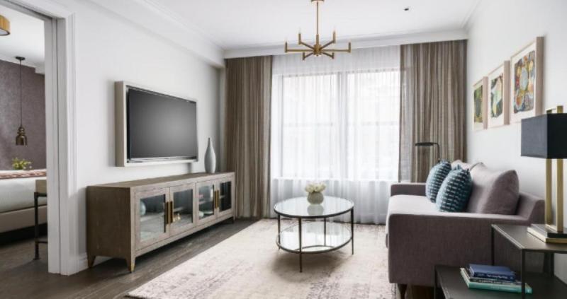 스위트, The Wallace