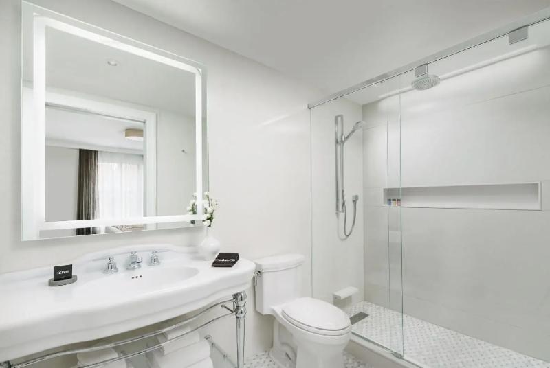 스탠다드 룸 킹사이즈 침대, The Wallace