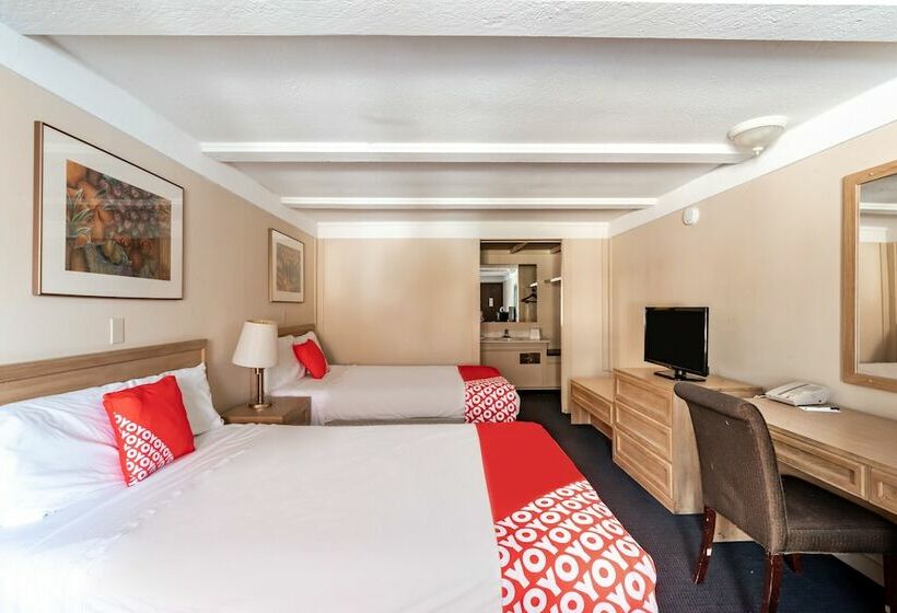 غرفه قياسيه سريرين مزدوجين, Travelodge by Wyndham Wadsworth