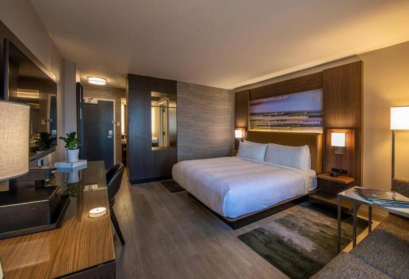 Стандартный Номер Кровать Кинг, Wichita Marriott