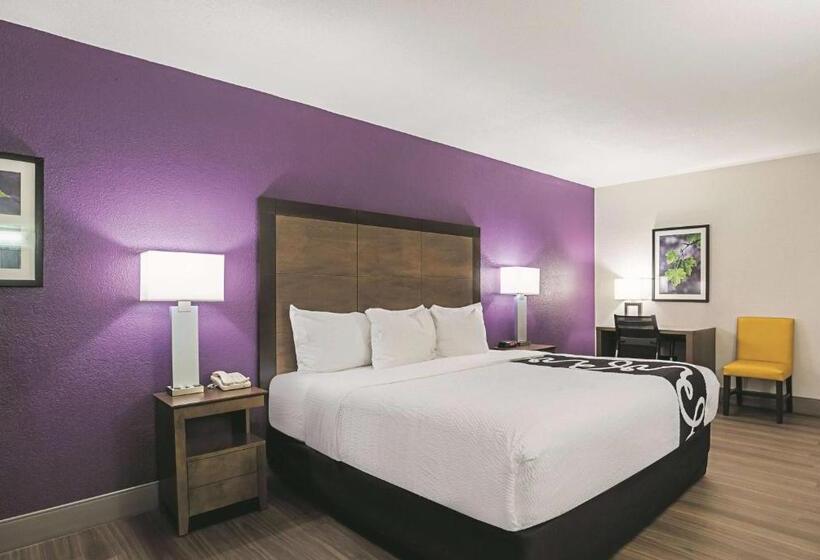 스탠다드 룸 킹사이즈 침대, Wingate By Wyndham Galveston East Beach