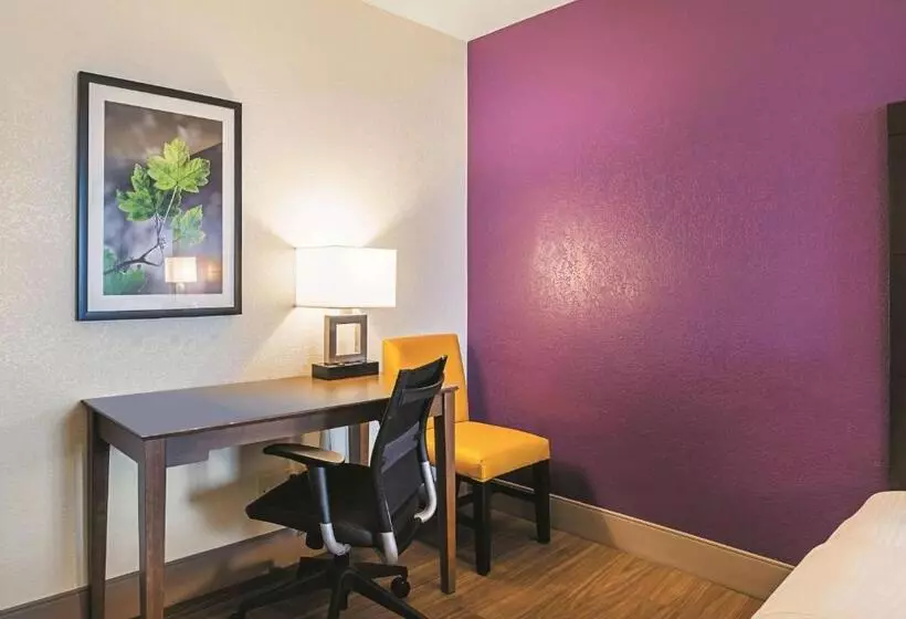 Standard-invahuone King-vuode, Wingate By Wyndham Galveston East Beach