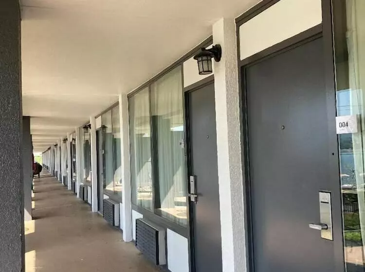 ２ダブルベッドのスタンダードルーム, Wyndham Garden Lake Guntersville