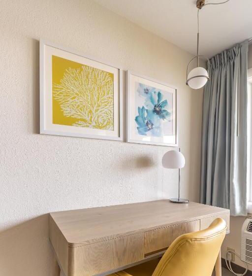 带大床的豪华间, Jot's Resort