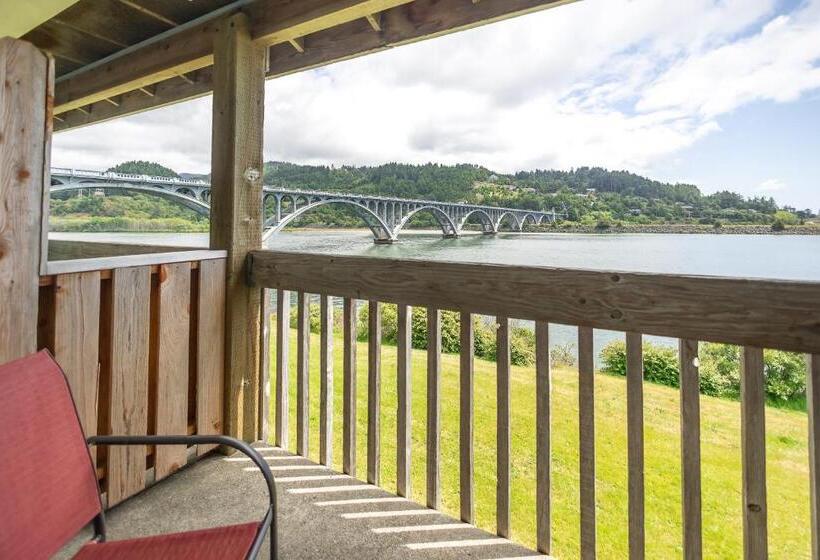 带大床的豪华间, Jot's Resort