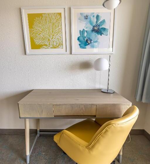 带大床的豪华间, Jot's Resort