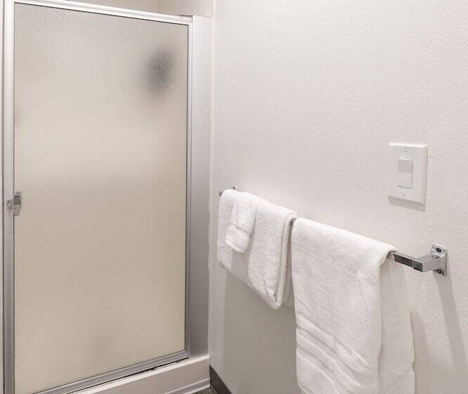 标准间, Jot's Resort