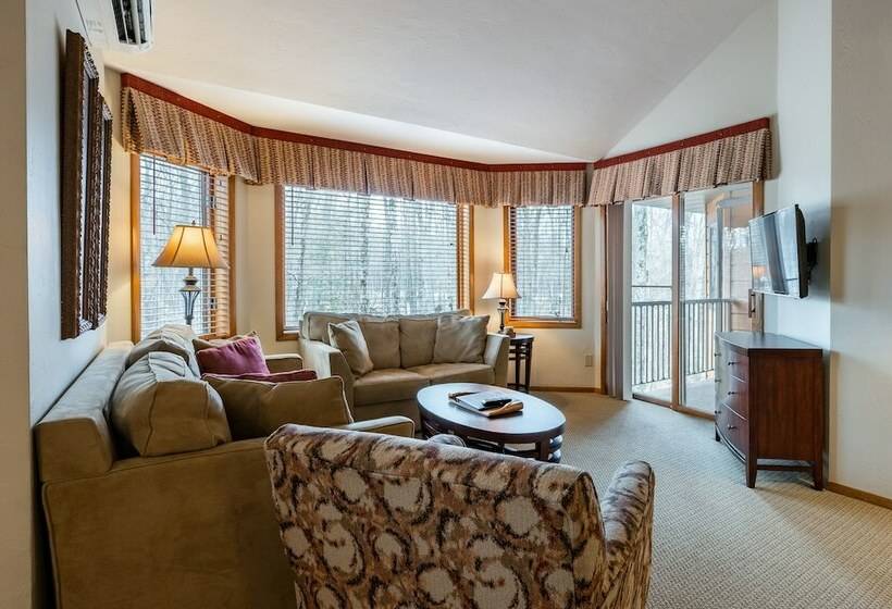 غرفة قياسية متصلة, Landmark Resort