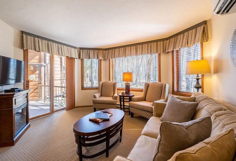 غرفة قياسية متصلة, Landmark Resort