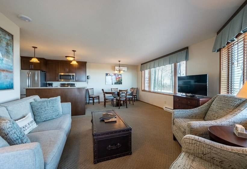 غرفة قياسية متصلة, Landmark Resort