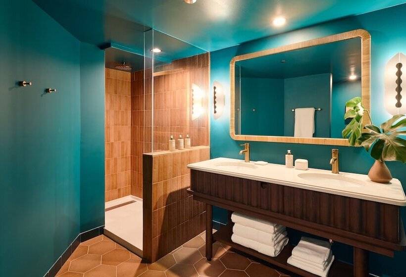 סוויטה מותאמת לאדם עם מוגבלויות, Mayfair House Hotel & Garden