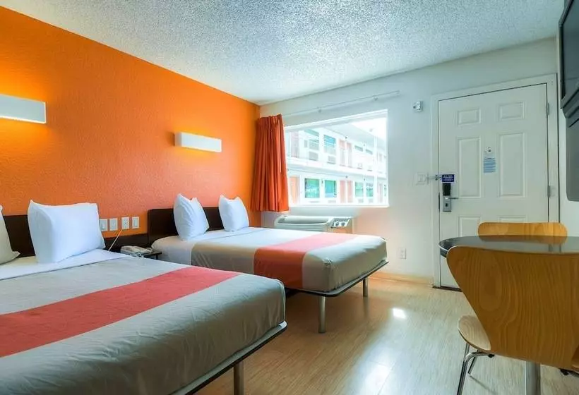 اتاق استاندارد با 2 تخت دوبل, Motel 6 Las Vegas, Nv Tropicana