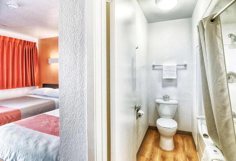 اتاق استاندارد چهار تخته, Motel 6 Mammoth Lakes, Ca