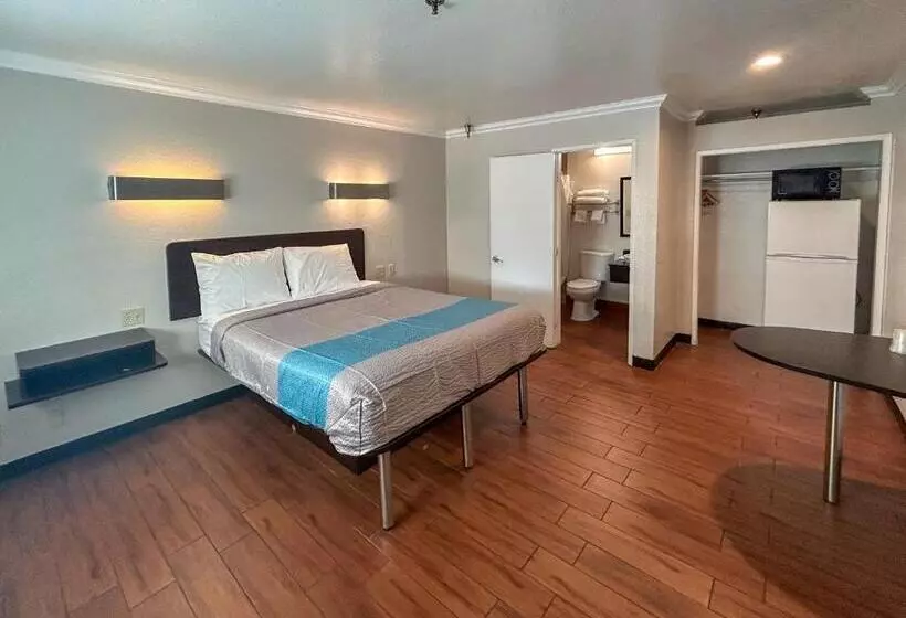 اتاق استاندارد, Motel 6 Ontario Ca Convention Center Airport