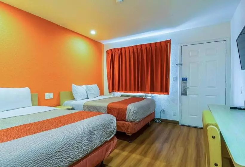 スタンダード4人部屋, Motel 6 Bakersfield, Ca Airport
