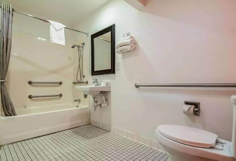 身障者適用スタンダードルーム, Motel 6 Bakersfield, Ca Airport
