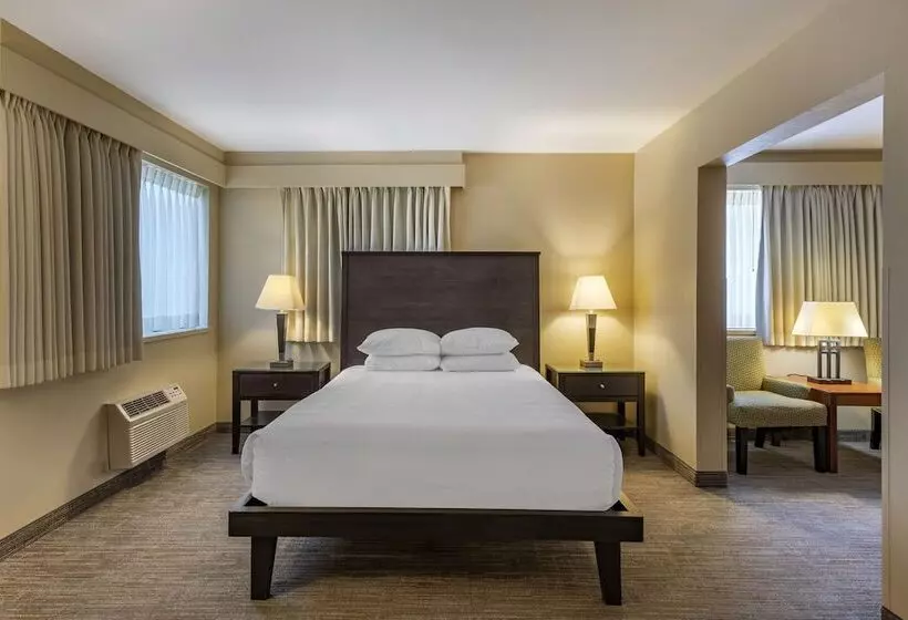 クイーンサイズベッドのスイートルーム, Best Western Plus Hood River Inn