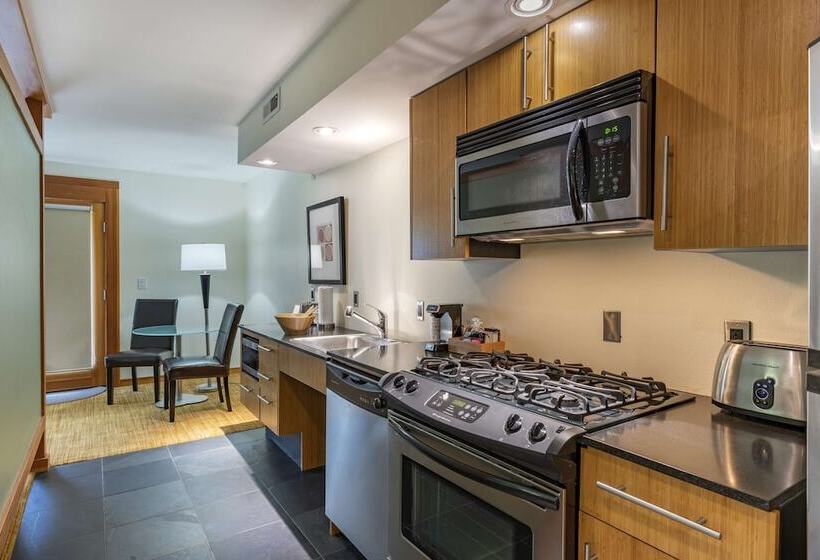 장애인을 위한 스위트, Best Western Plus Hood River Inn