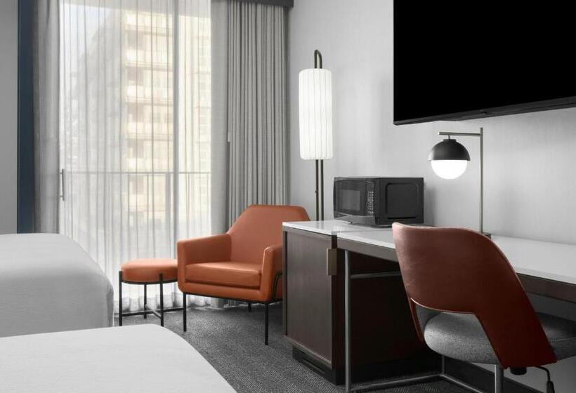 غرفة قياسية سرير ملكى لذوى الإحتياجات الخاصة, Courtyard San Jose Airport