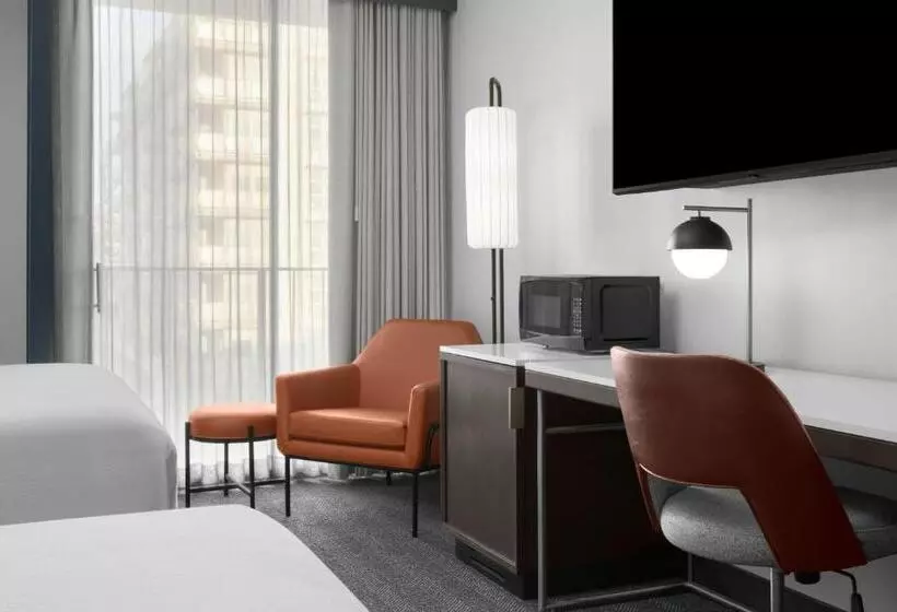 身障者適用クイーンサイズベッドルーム, Courtyard San Jose Airport