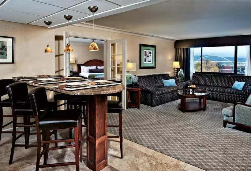 エクゼクティブスイート, Crowne Plaza Hotel Portland Downtown Convention Center, An Ihg