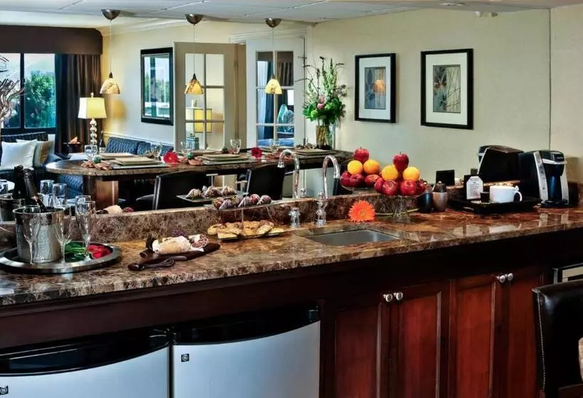 スイート, Crowne Plaza Hotel Portland Downtown Convention Center, An Ihg