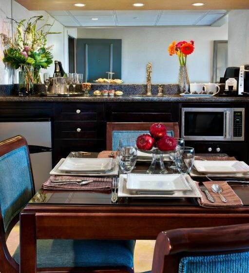 سوییت اجرایی, Crowne Plaza Hotel Portland Downtown Convention Center, An Ihg