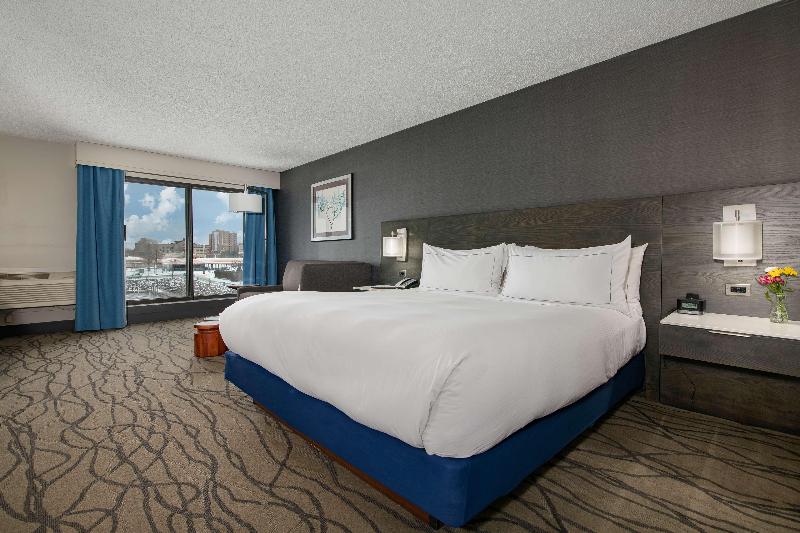 Номер Стандартный с Видом, Doubletree By Hilton Hotel Racine Harbourwalk