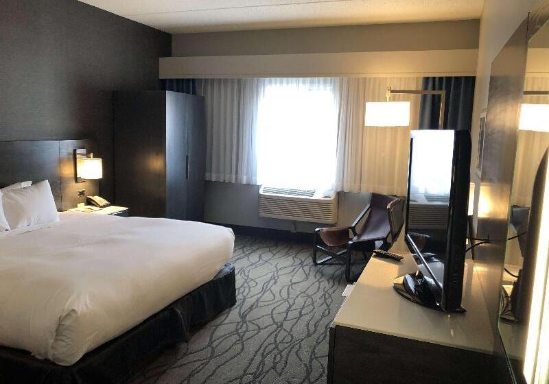 غرفة قياسية سرير كينج, Doubletree By Hilton Hotel Racine Harbourwalk