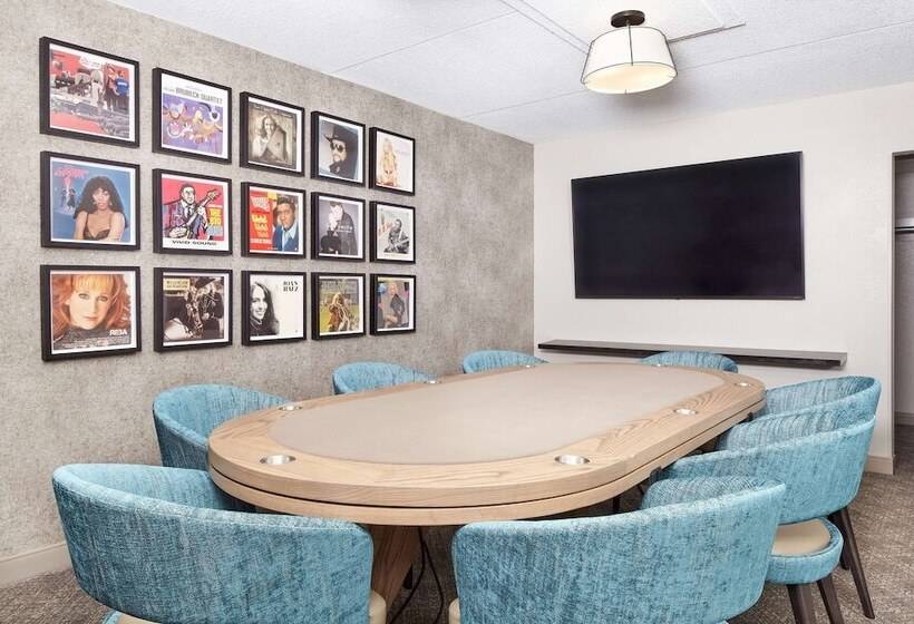 Люкс, Doubletree Suites By Hilton Nashville Airport