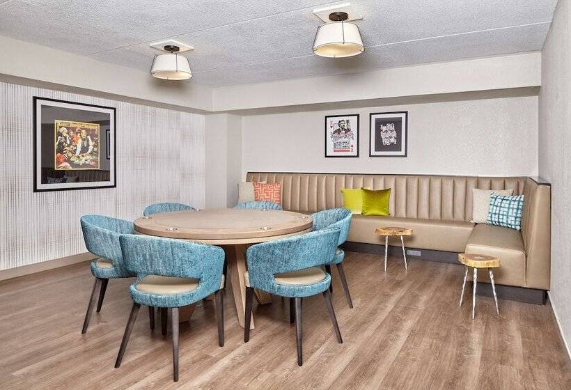 سوییت, Doubletree Suites By Hilton Nashville Airport