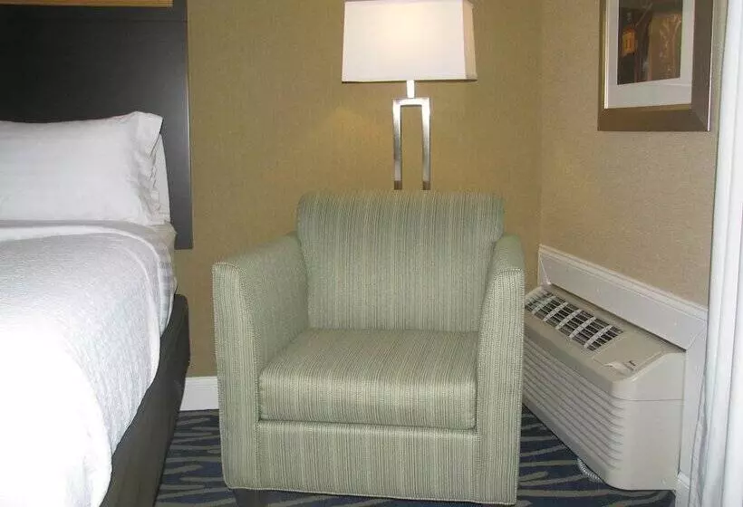 ２ダブルベッドのスタンダードルーム, Holiday Inn Concord Downtown, An Ihg