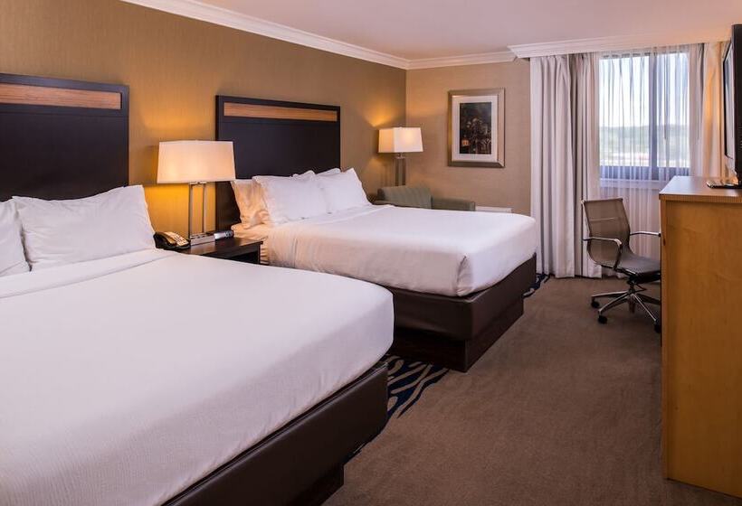 غرفه قياسيه سريرين مزدوجين, Holiday Inn Concord Downtown, An Ihg