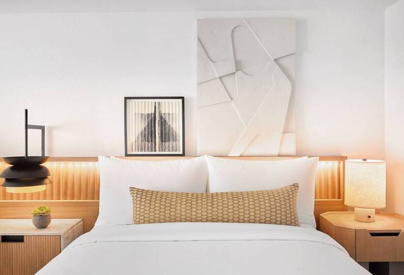 Standaardkamer met 2 Tweepersoonsbedden, The Jay, Autograph Collection