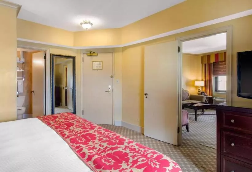 سوئیت پریمیوم, Boston Omni Parker House