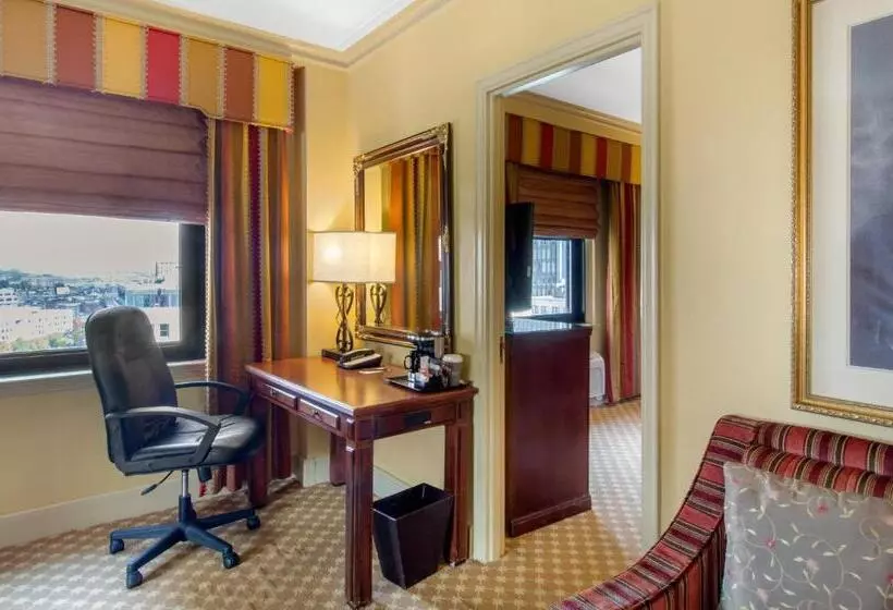 سوئیت پریمیوم, Boston Omni Parker House