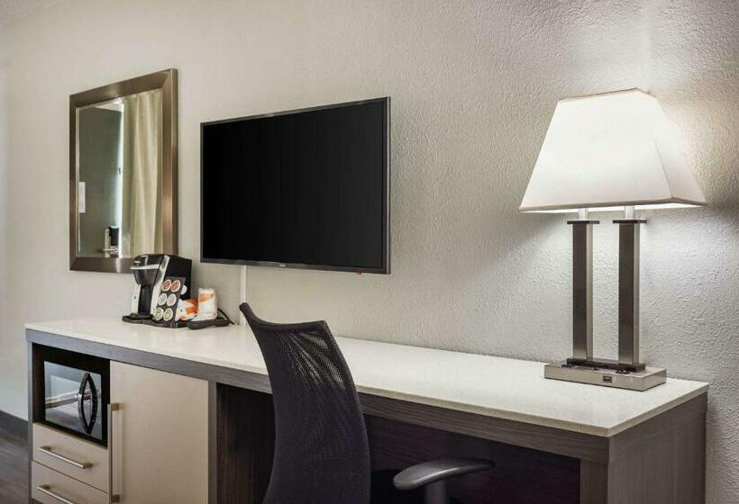غرفة قياسية سرير كينج, Quality Inn & Suites