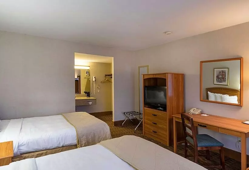 2ダブルベッドのスタンダードルーム, Quality Inn & Suites Skyways