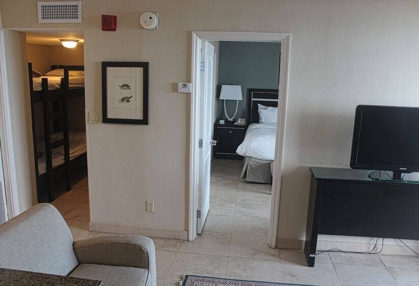 סוויטה משפחתית, Radisson Suite Hotel Oceanfront