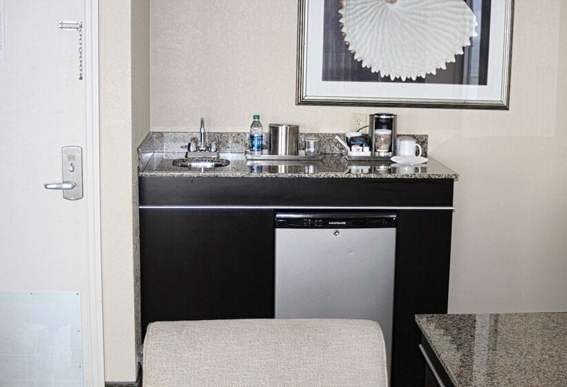 סטודיו פרמיום, Radisson Suite Hotel Oceanfront