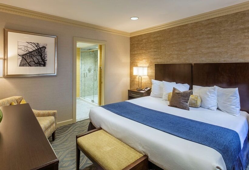 スタンダードルーム, Robert Treat