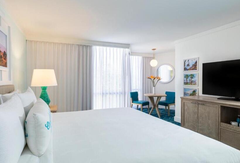 带大床的标准间, Riviera Resort Palm Springs