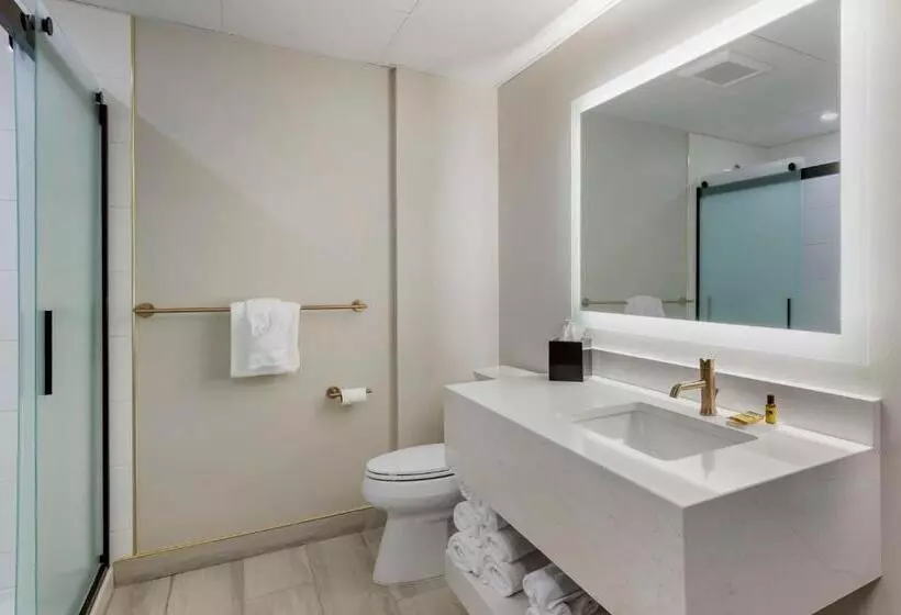 クイーンサイズベッドのスイートルーム, Best Western Plus The Charles