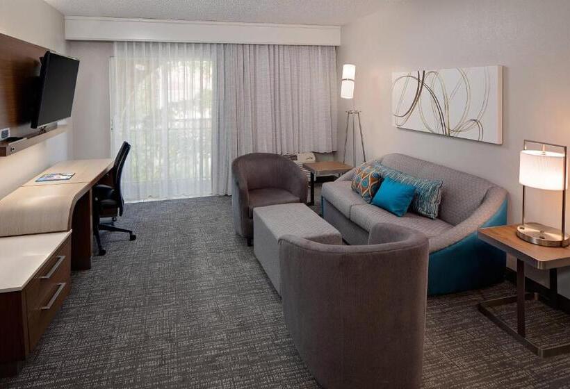 Люкс Кровать Кинг, Courtyard By Marriott Fort Lauderdale North/cypress Creek